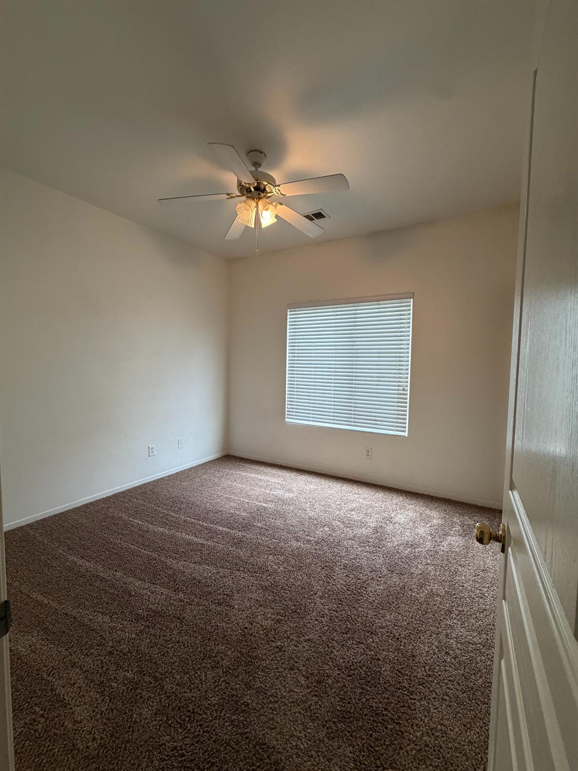 2764 Holt Ave, Sanger, CA 93657
