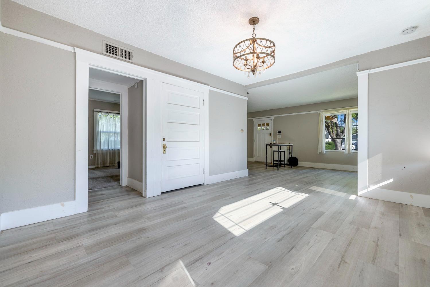 356 E Vassar Ave, Fresno, CA 93704