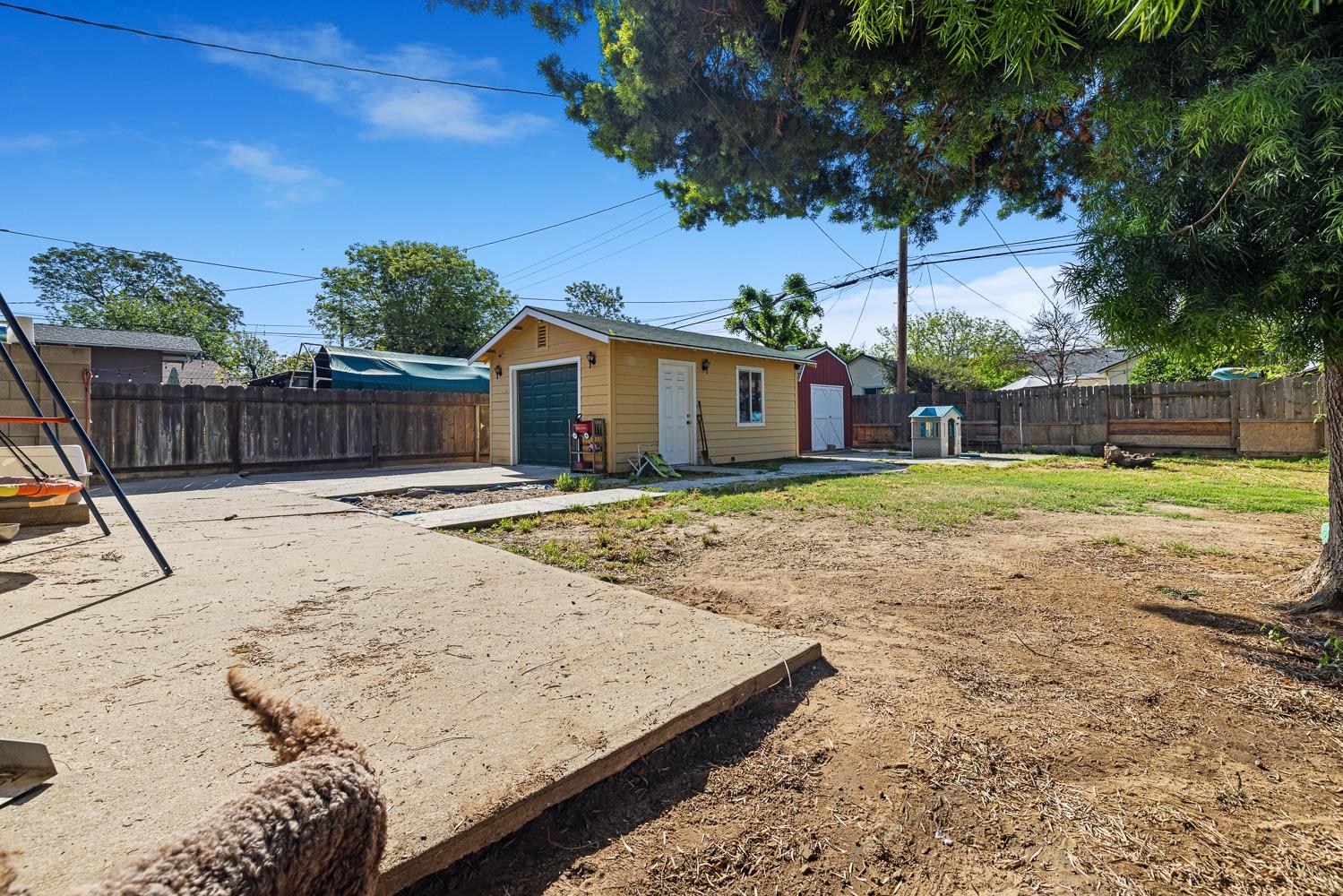 356 E Vassar Ave, Fresno, CA 93704