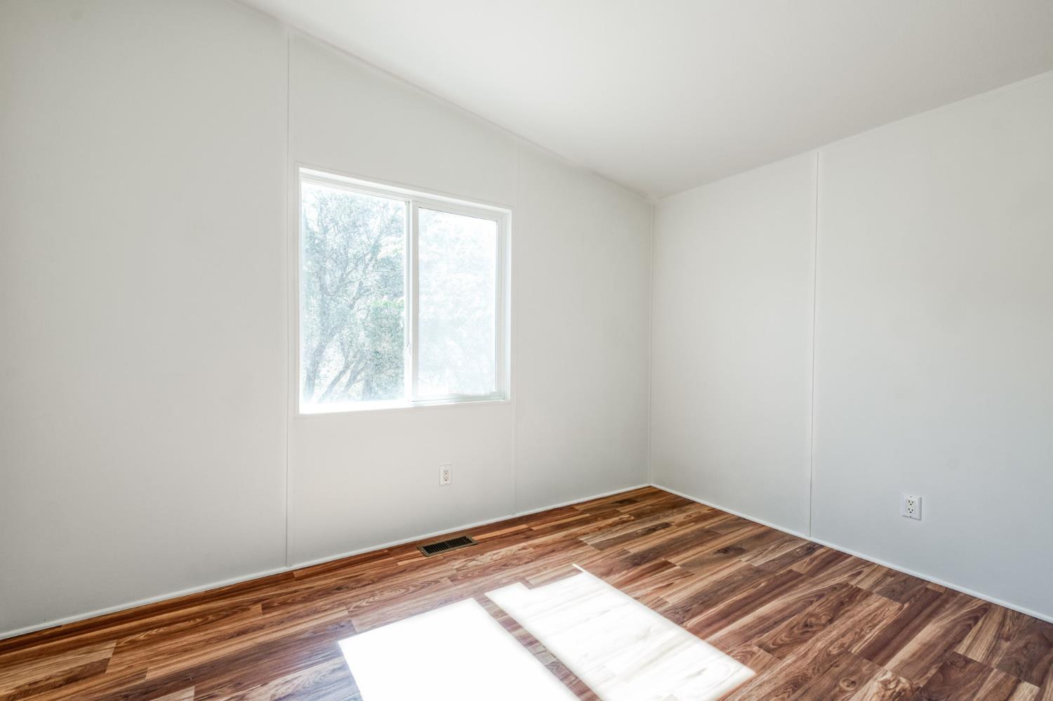 33298 Wahoo Ln, Auberry, CA 93602