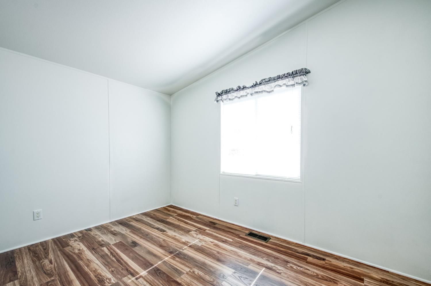 33298 Wahoo Ln, Auberry, CA 93602