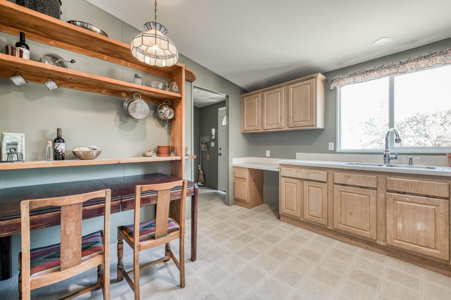 33298 Wahoo Ln, Auberry, CA 93602