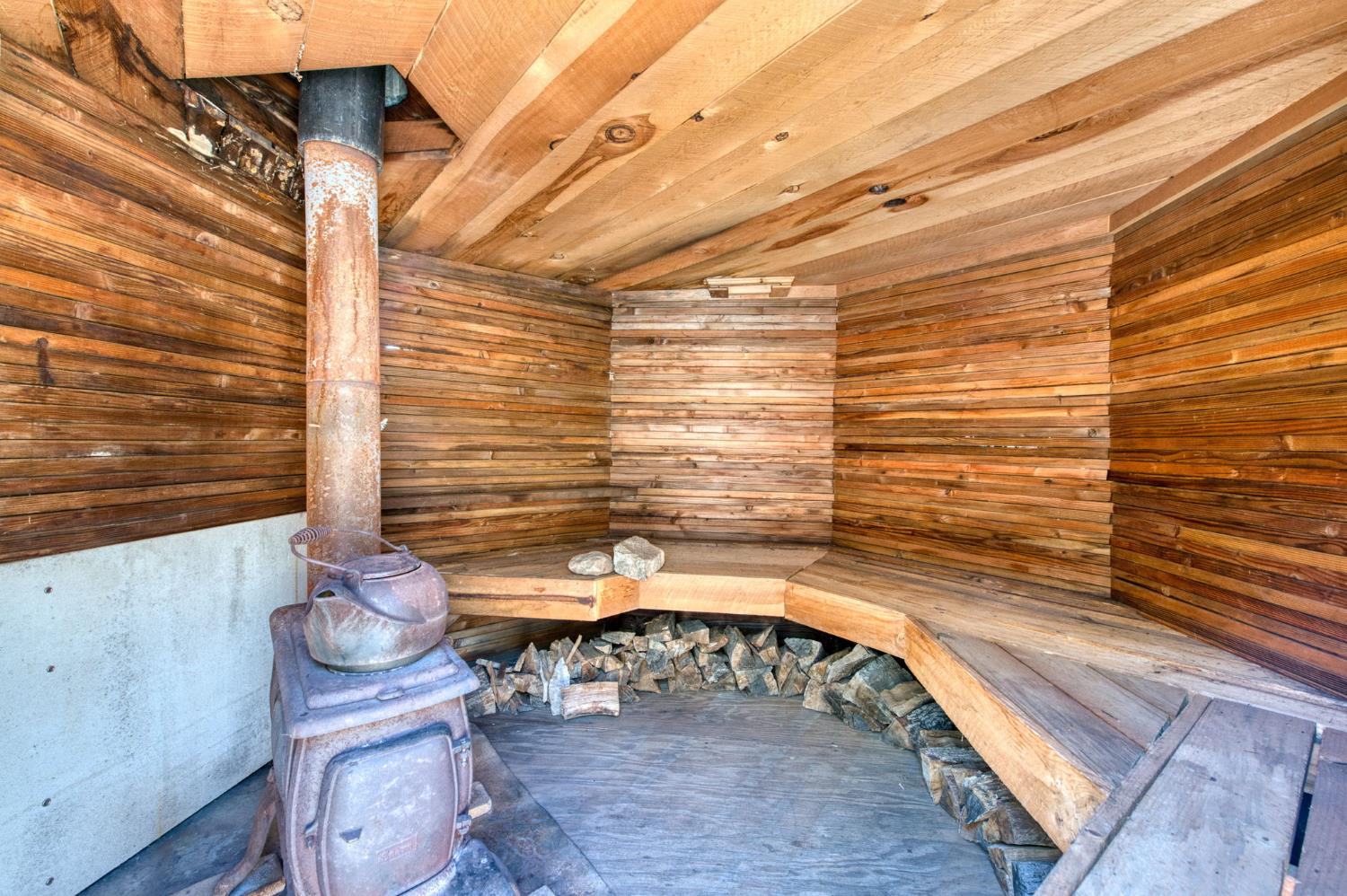 33298 Wahoo Ln, Auberry, CA 93602