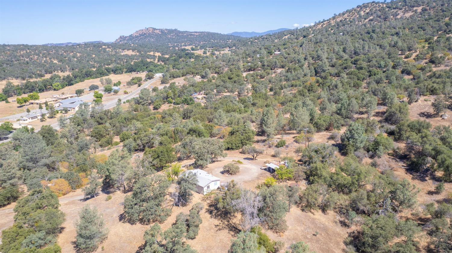 33298 Wahoo Ln, Auberry, CA 93602