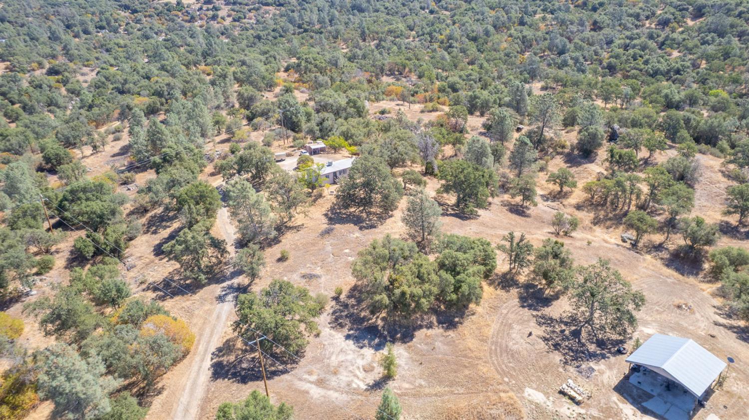 33298 Wahoo Ln, Auberry, CA 93602