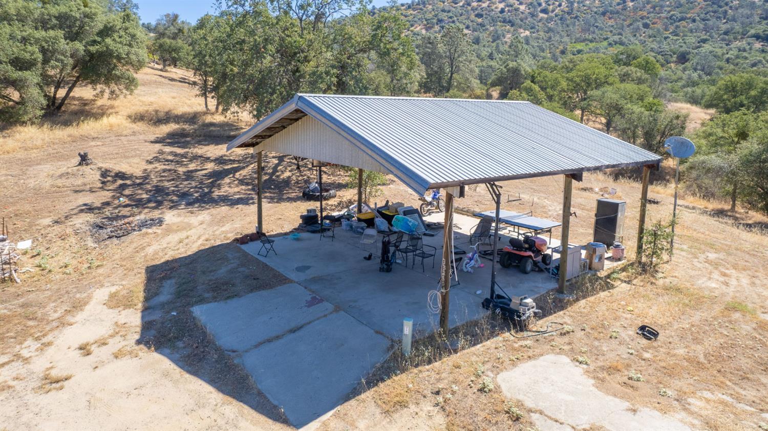 33298 Wahoo Ln, Auberry, CA 93602