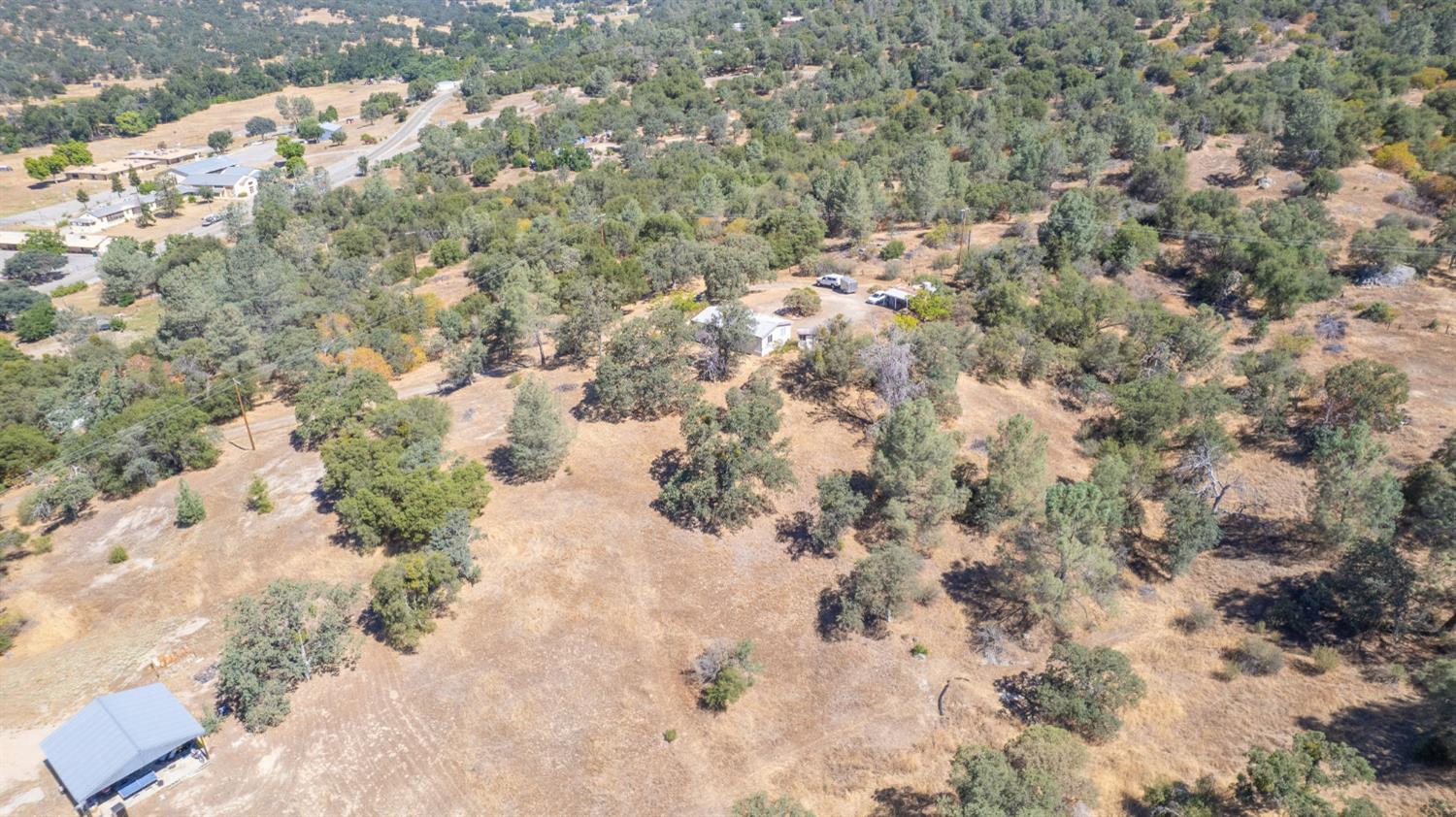 33298 Wahoo Ln, Auberry, CA 93602