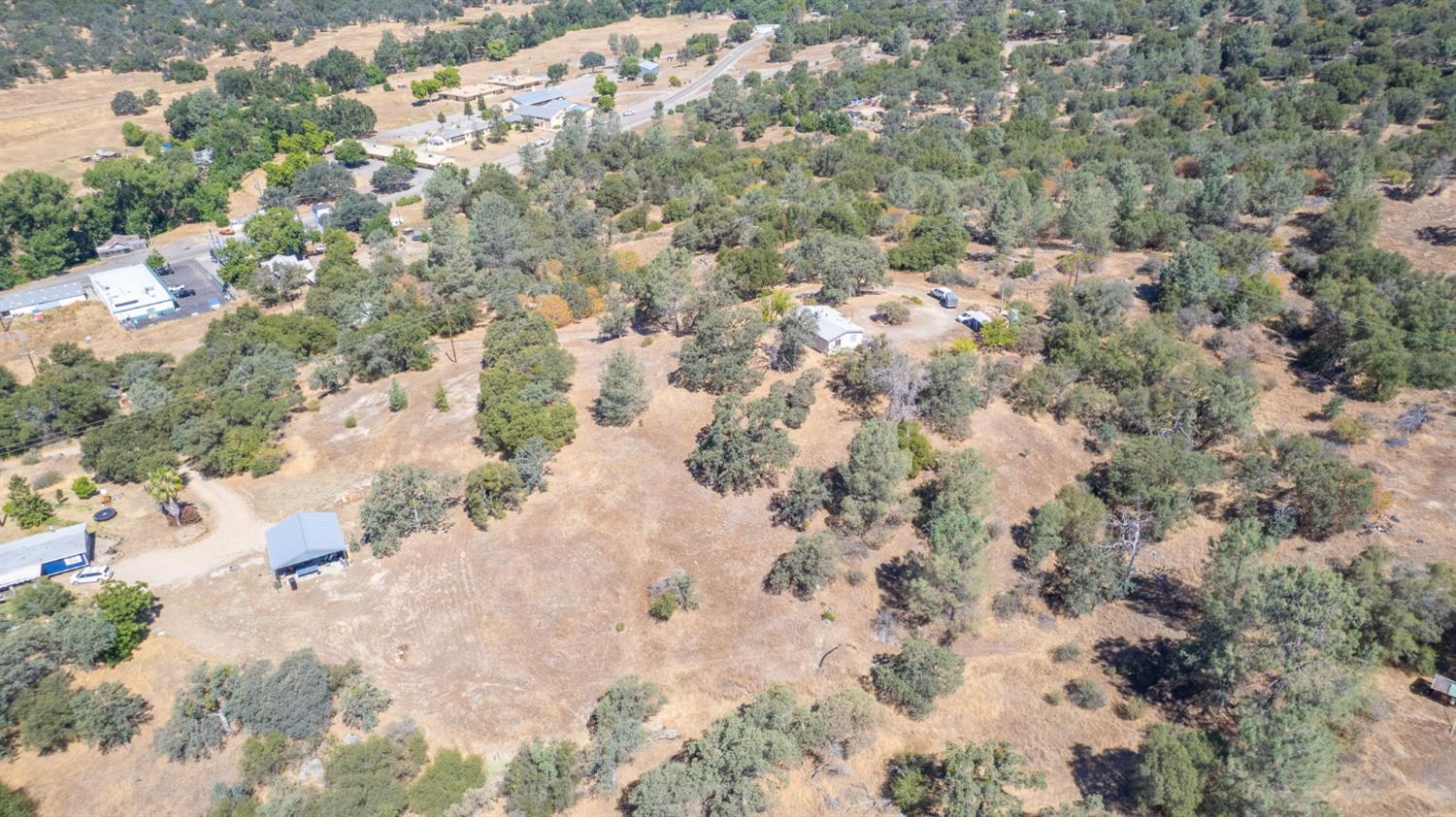 33298 Wahoo Ln, Auberry, CA 93602