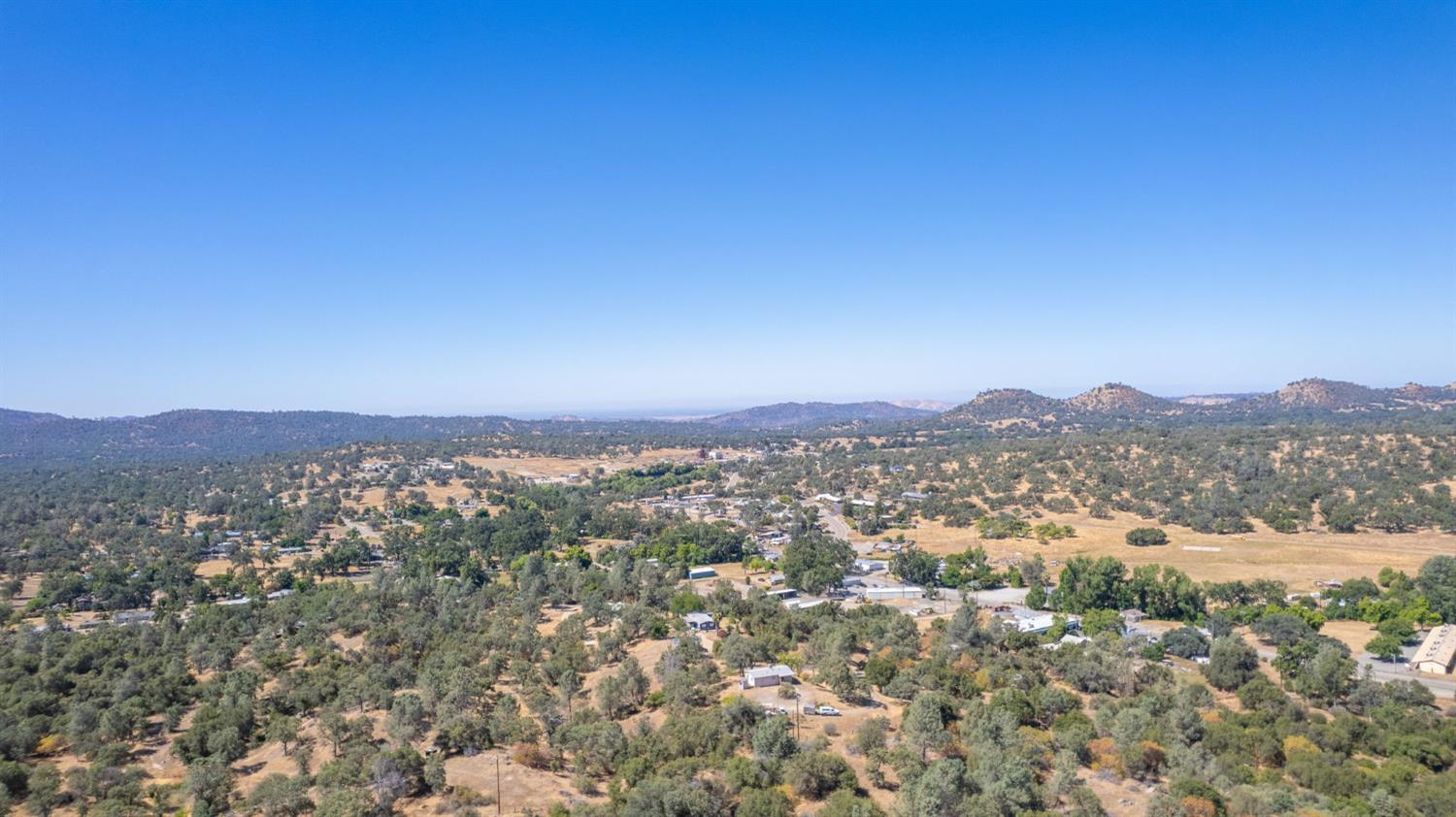 33298 Wahoo Ln, Auberry, CA 93602