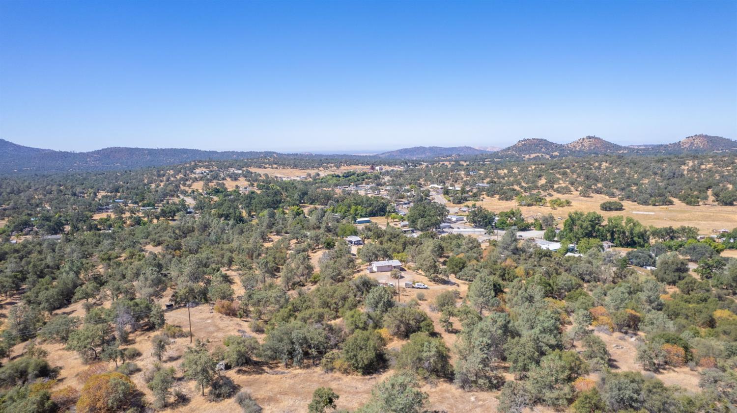 33298 Wahoo Ln, Auberry, CA 93602