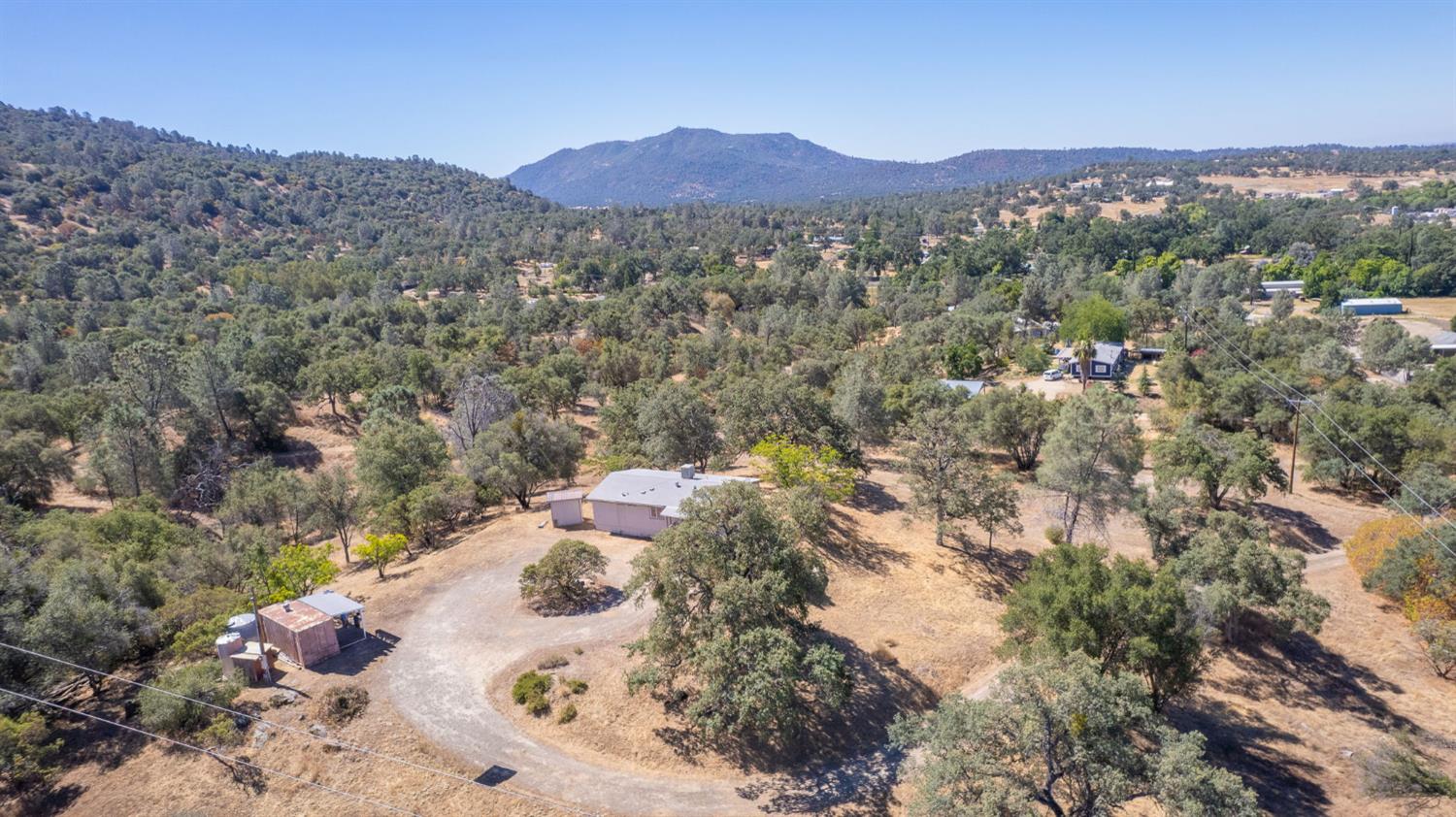 33298 Wahoo Ln, Auberry, CA 93602