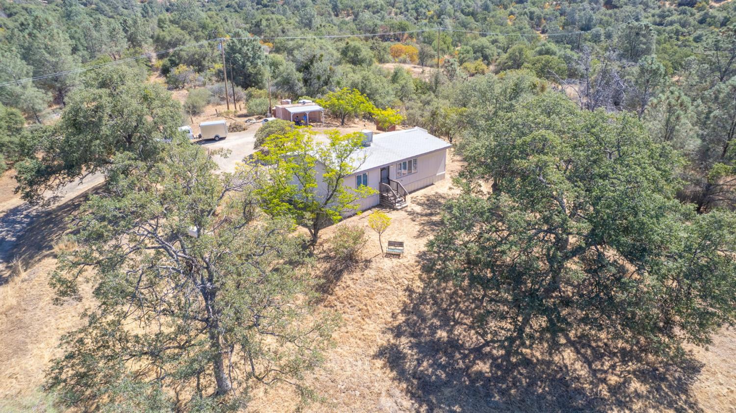 33298 Wahoo Ln, Auberry, CA 93602