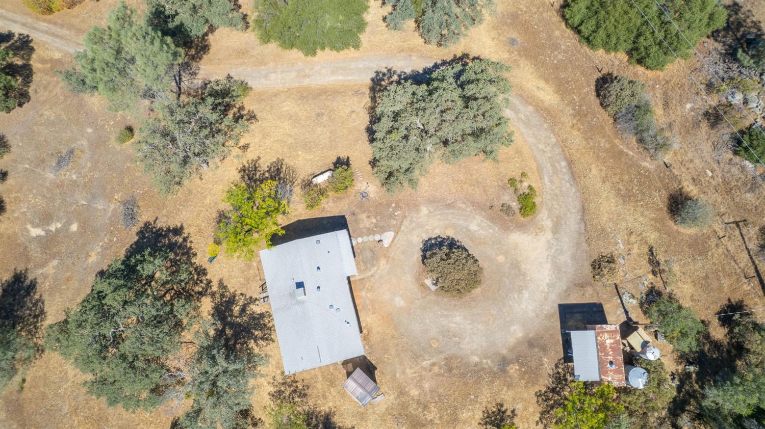 33298 Wahoo Ln, Auberry, CA 93602
