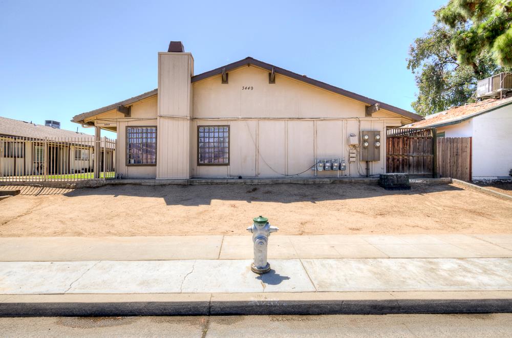 3449 N Marks Ave, Fresno, CA 93722