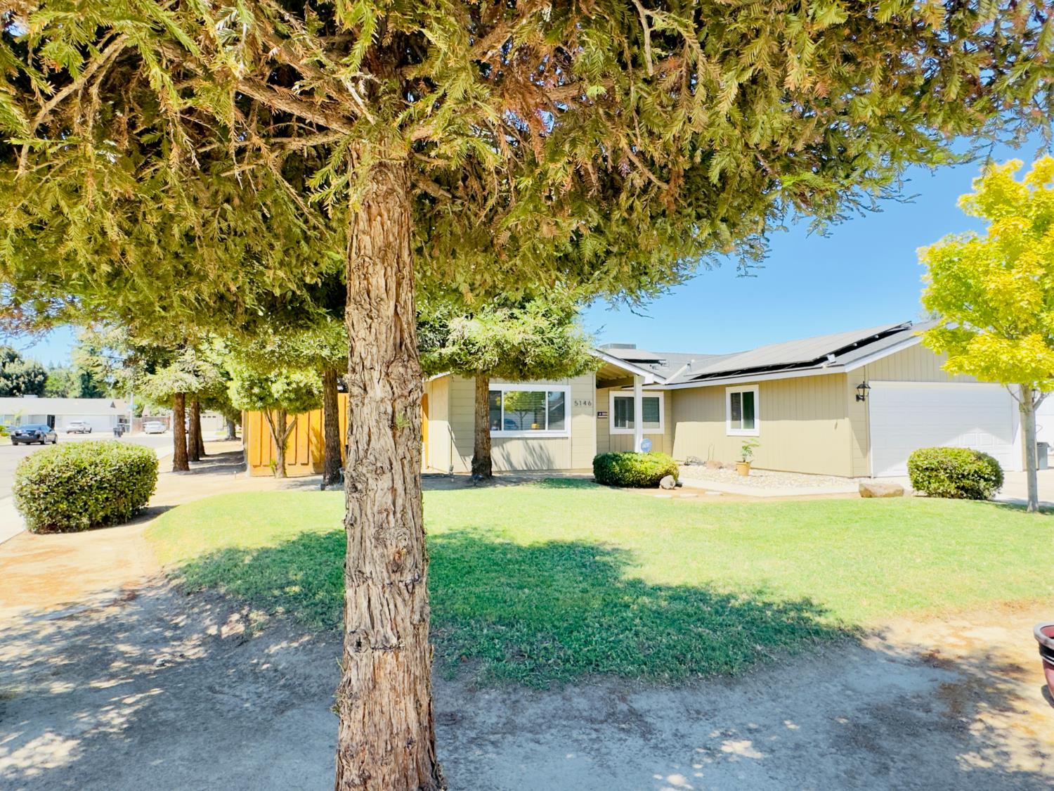 5146 W Dartmouth, Visalia, CA 93277