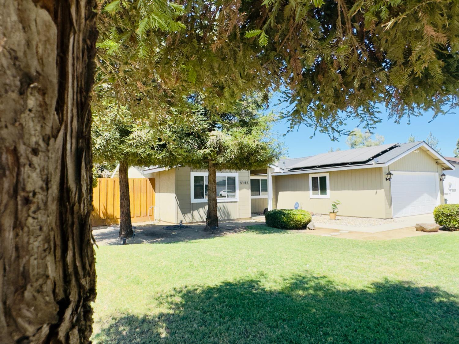 5146 W Dartmouth, Visalia, CA 93277