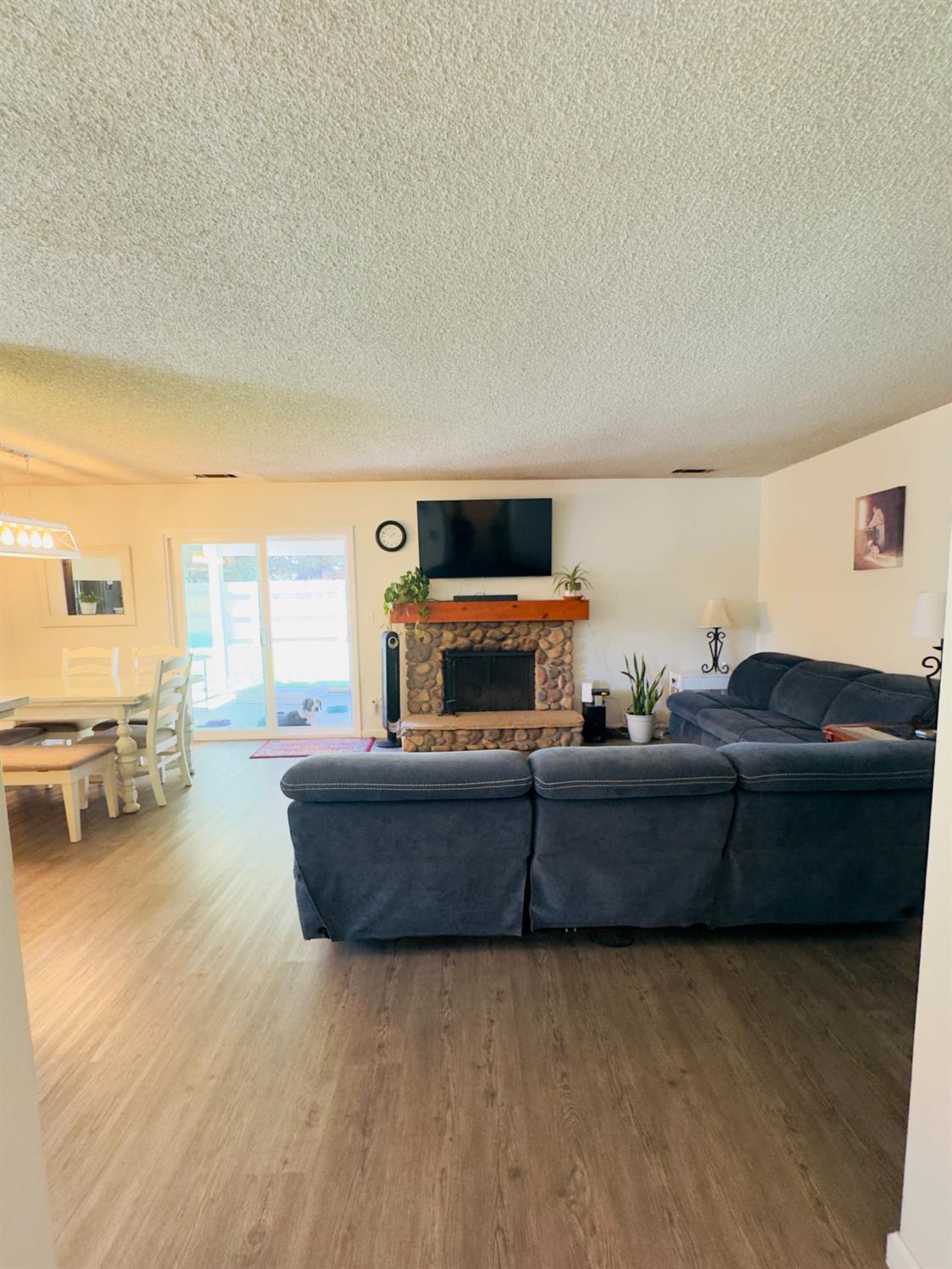 5146 W Dartmouth, Visalia, CA 93277