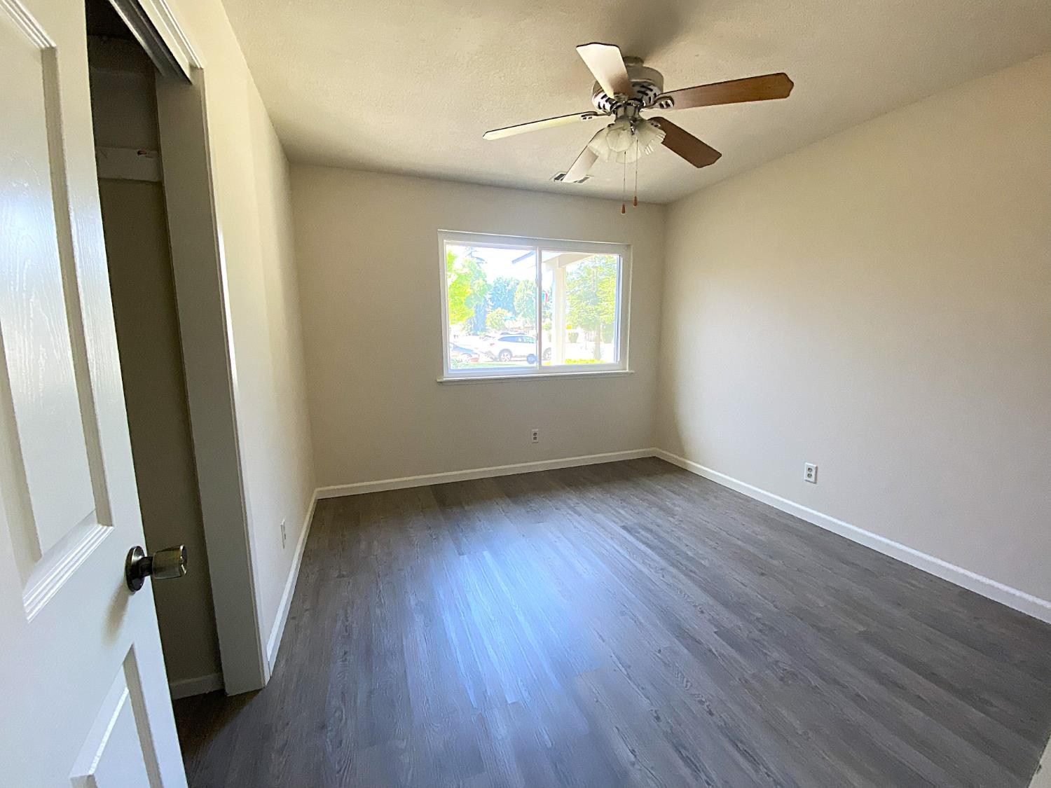 5146 W Dartmouth, Visalia, CA 93277