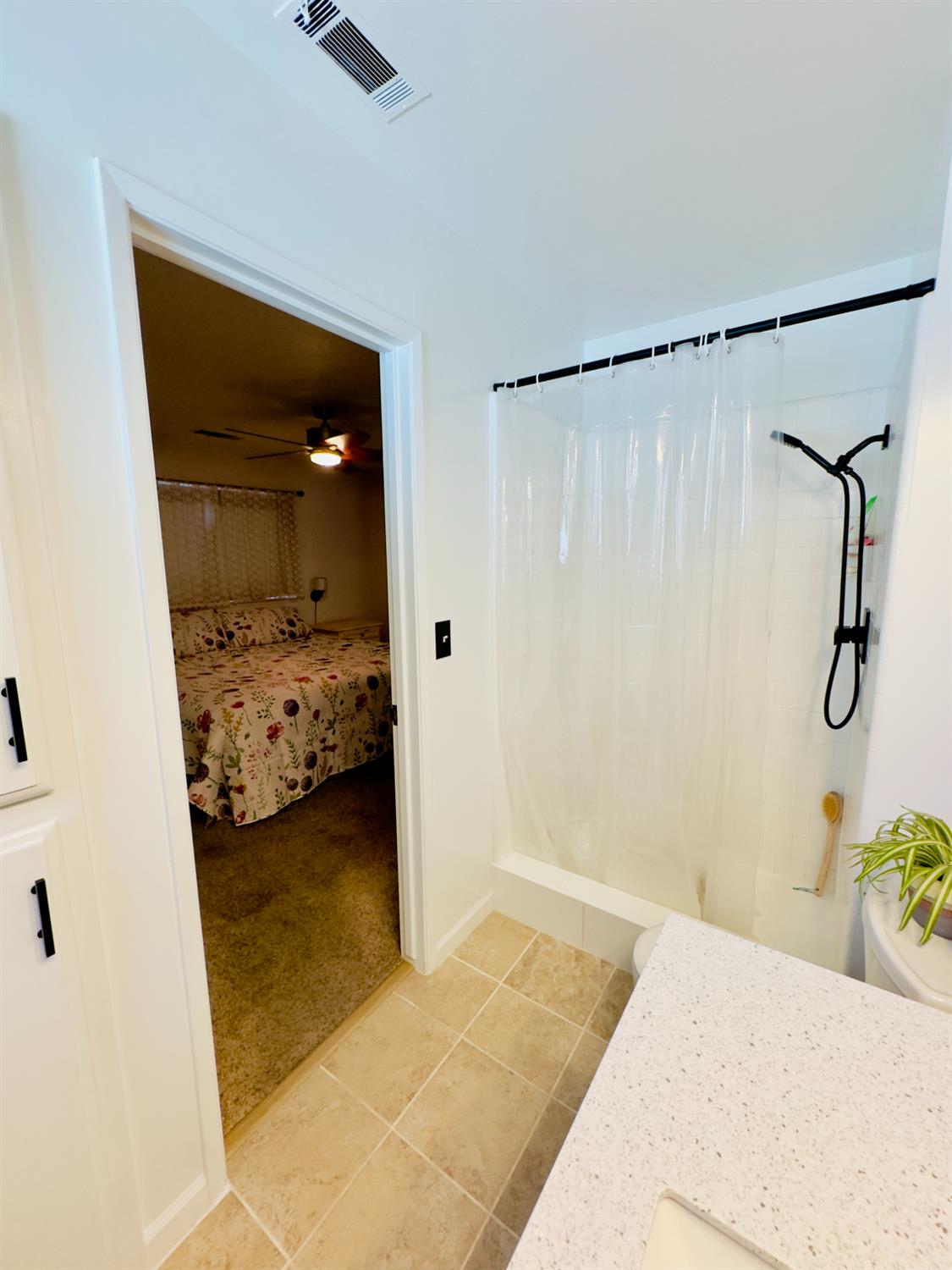 5146 W Dartmouth, Visalia, CA 93277
