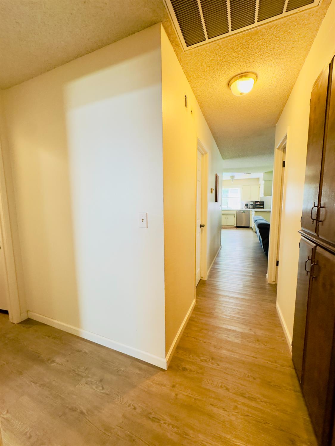 5146 W Dartmouth, Visalia, CA 93277