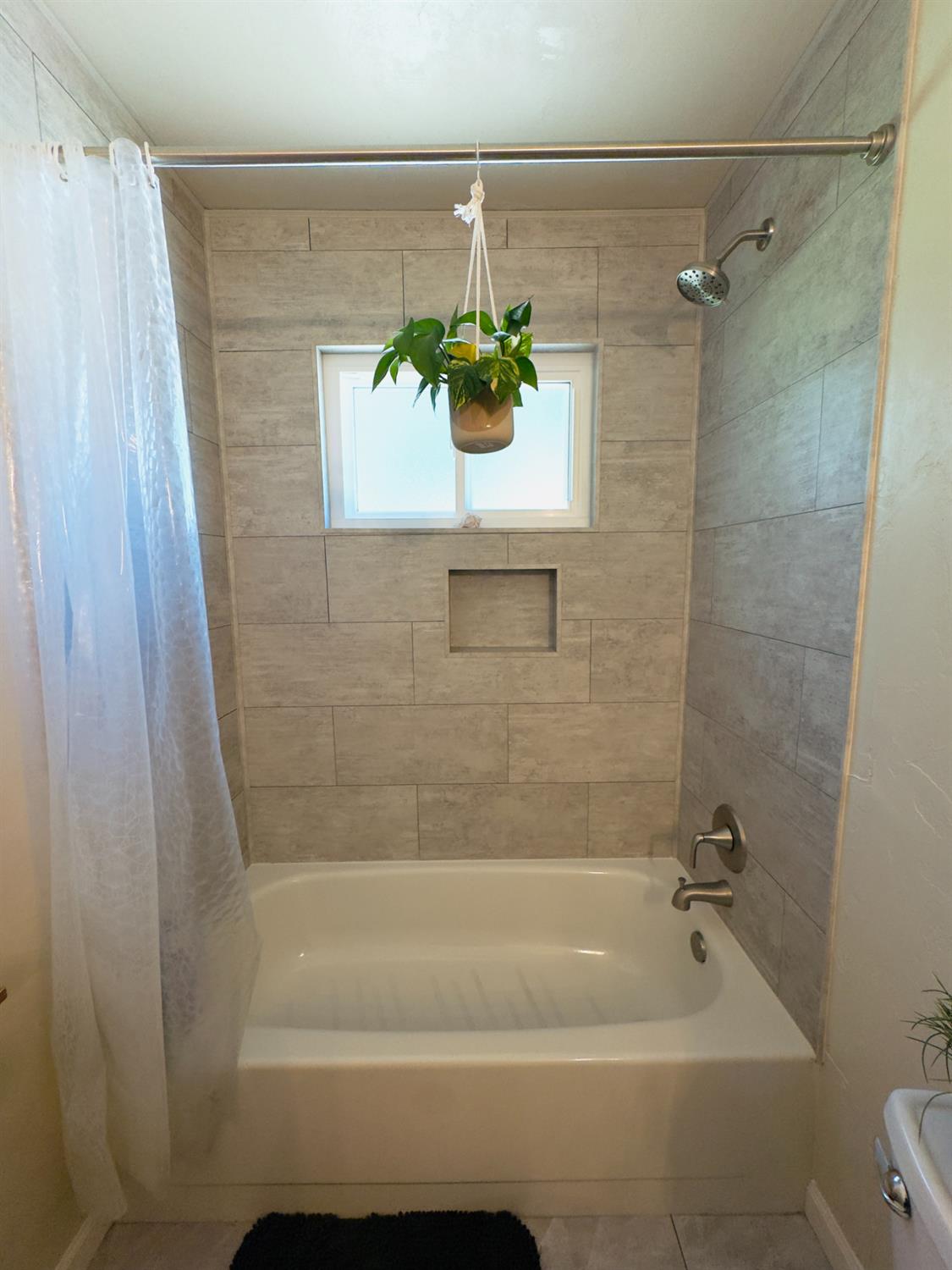 5146 W Dartmouth, Visalia, CA 93277