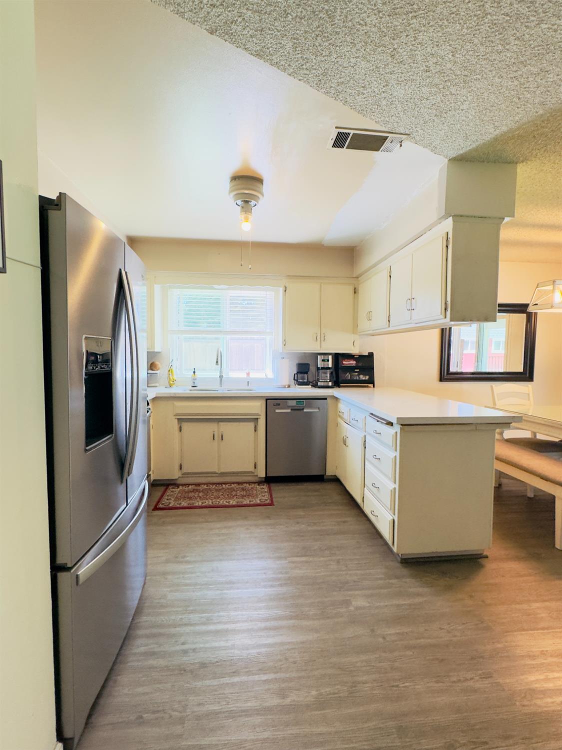 5146 W Dartmouth, Visalia, CA 93277