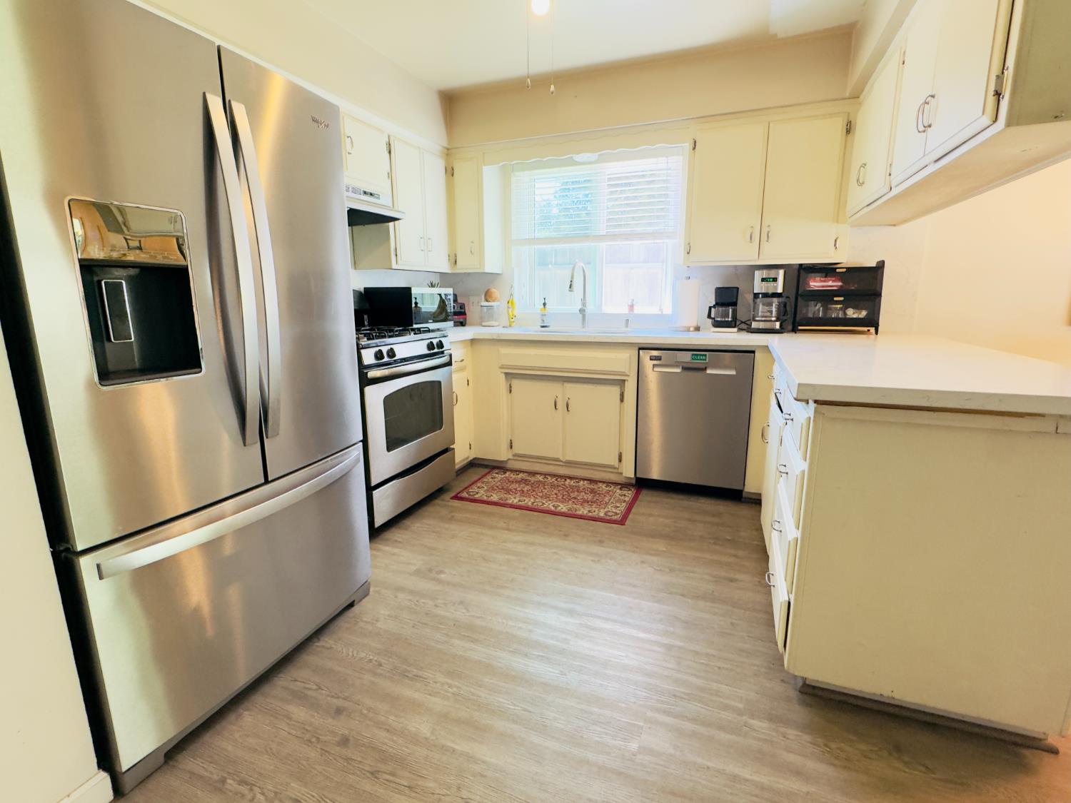 5146 W Dartmouth, Visalia, CA 93277
