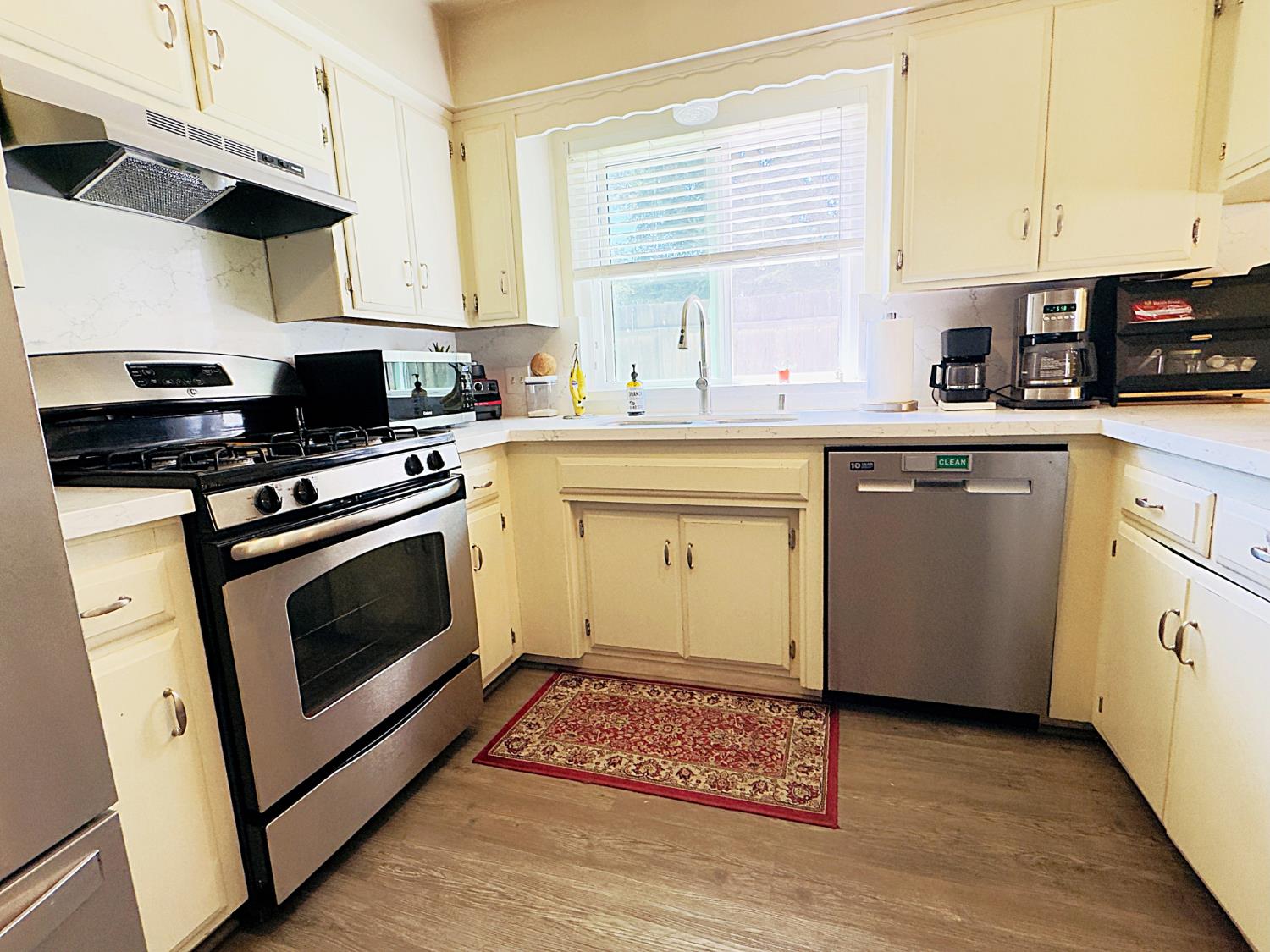 5146 W Dartmouth, Visalia, CA 93277