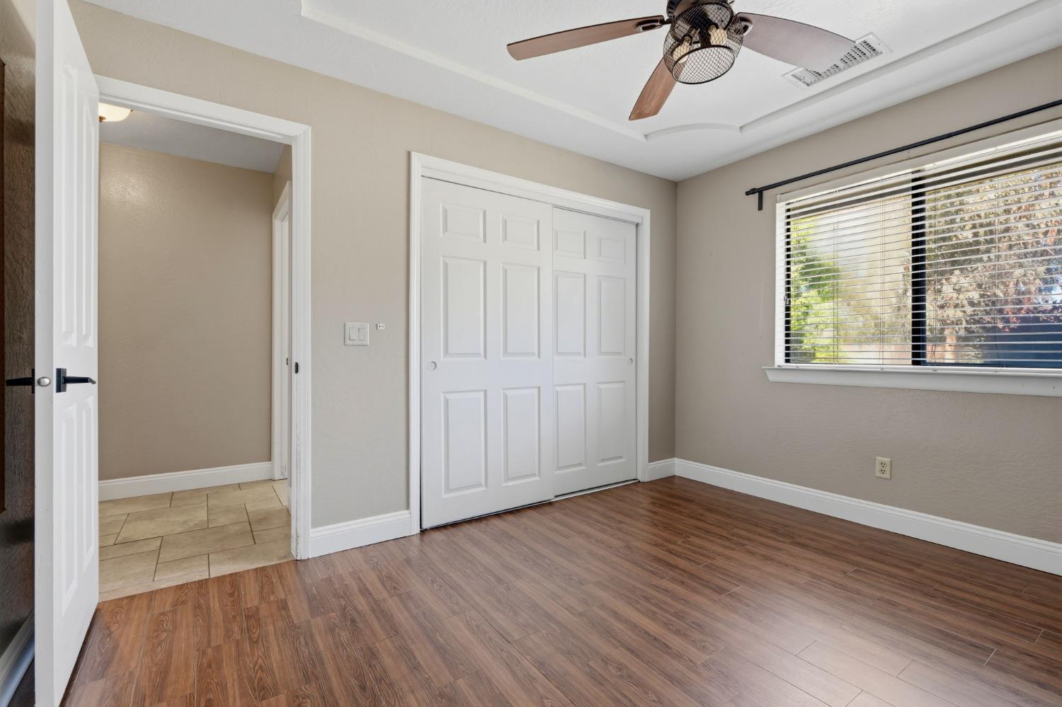 1203 N Tommy Ct, Visalia, CA 93291