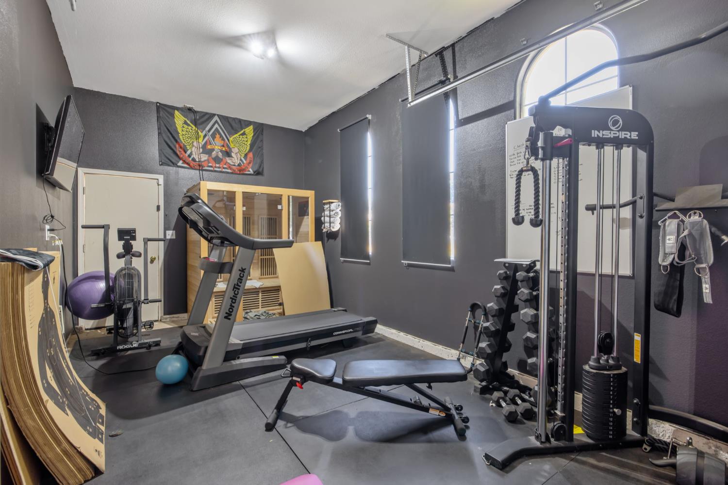 2715 Bellaire Ave, Clovis, CA 93611