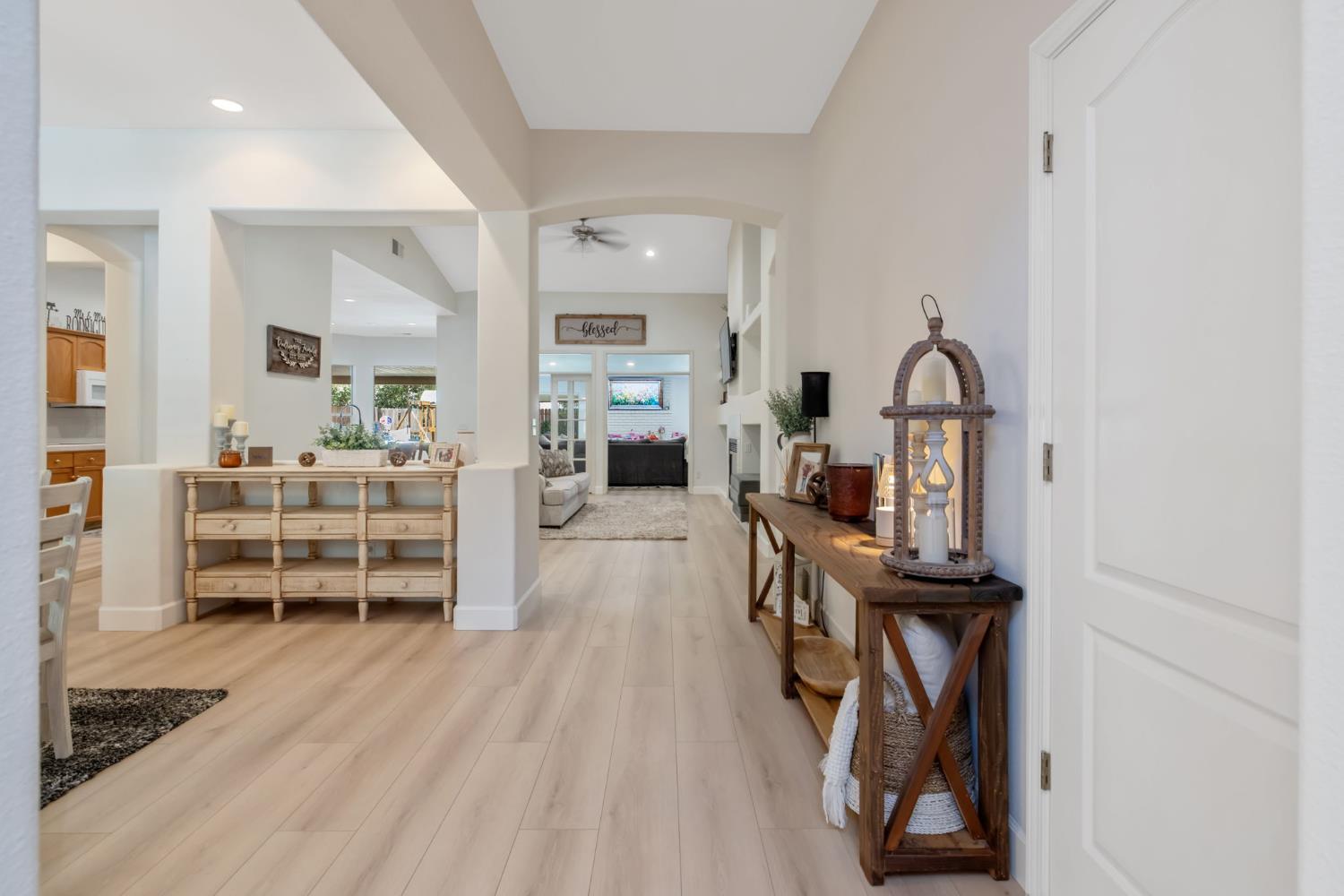 2715 Bellaire Ave, Clovis, CA 93611