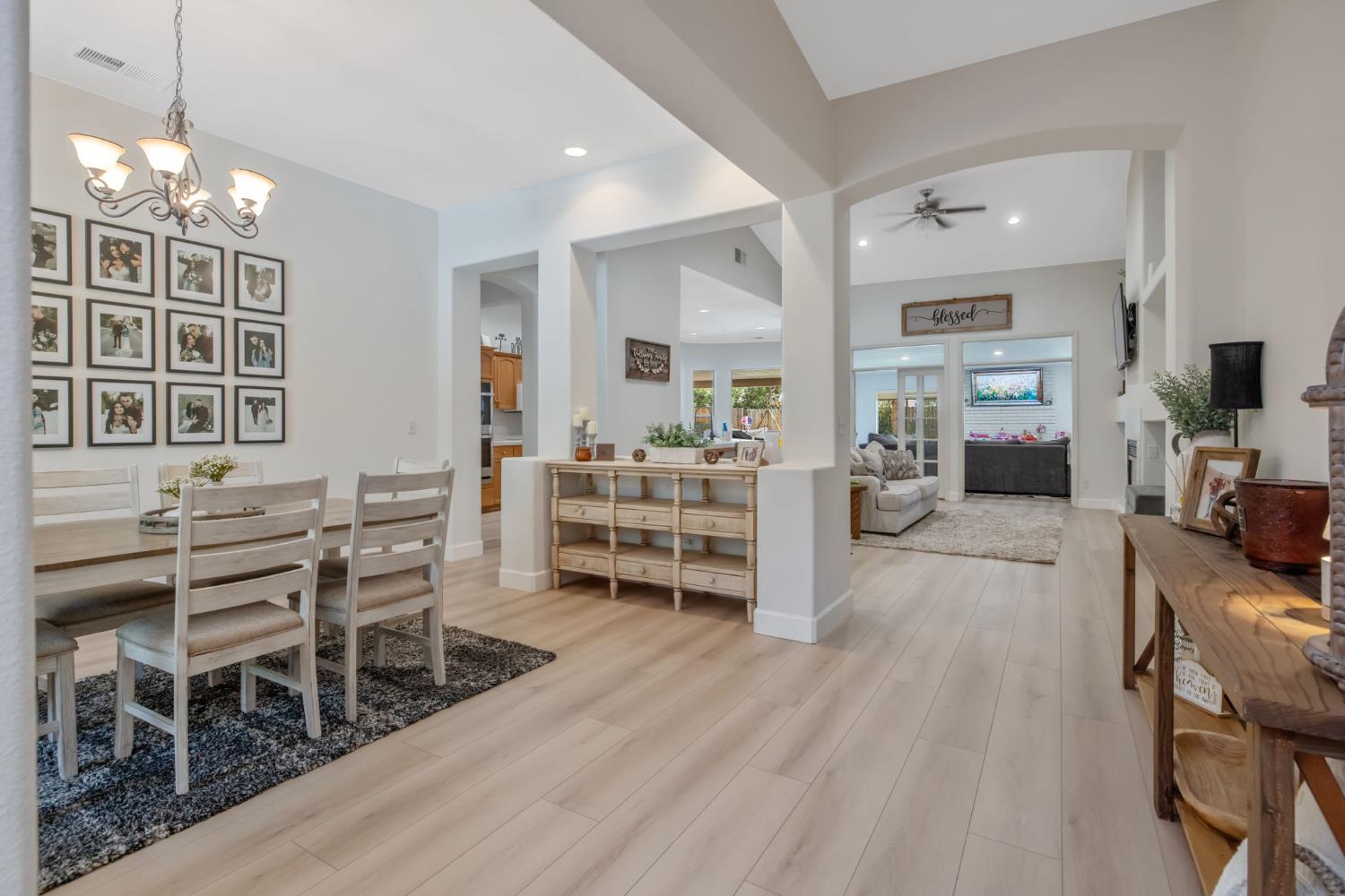 2715 Bellaire Ave, Clovis, CA 93611