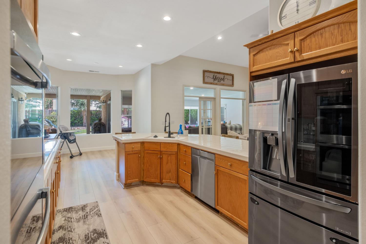 2715 Bellaire Ave, Clovis, CA 93611