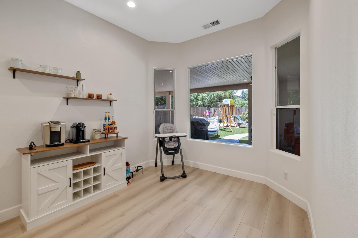 2715 Bellaire Ave, Clovis, CA 93611