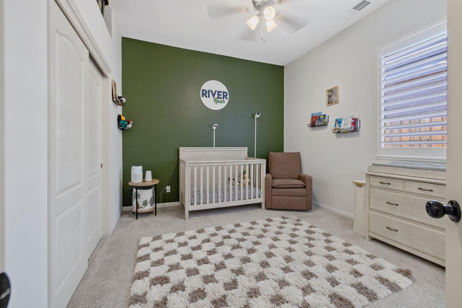 2715 Bellaire Ave, Clovis, CA 93611