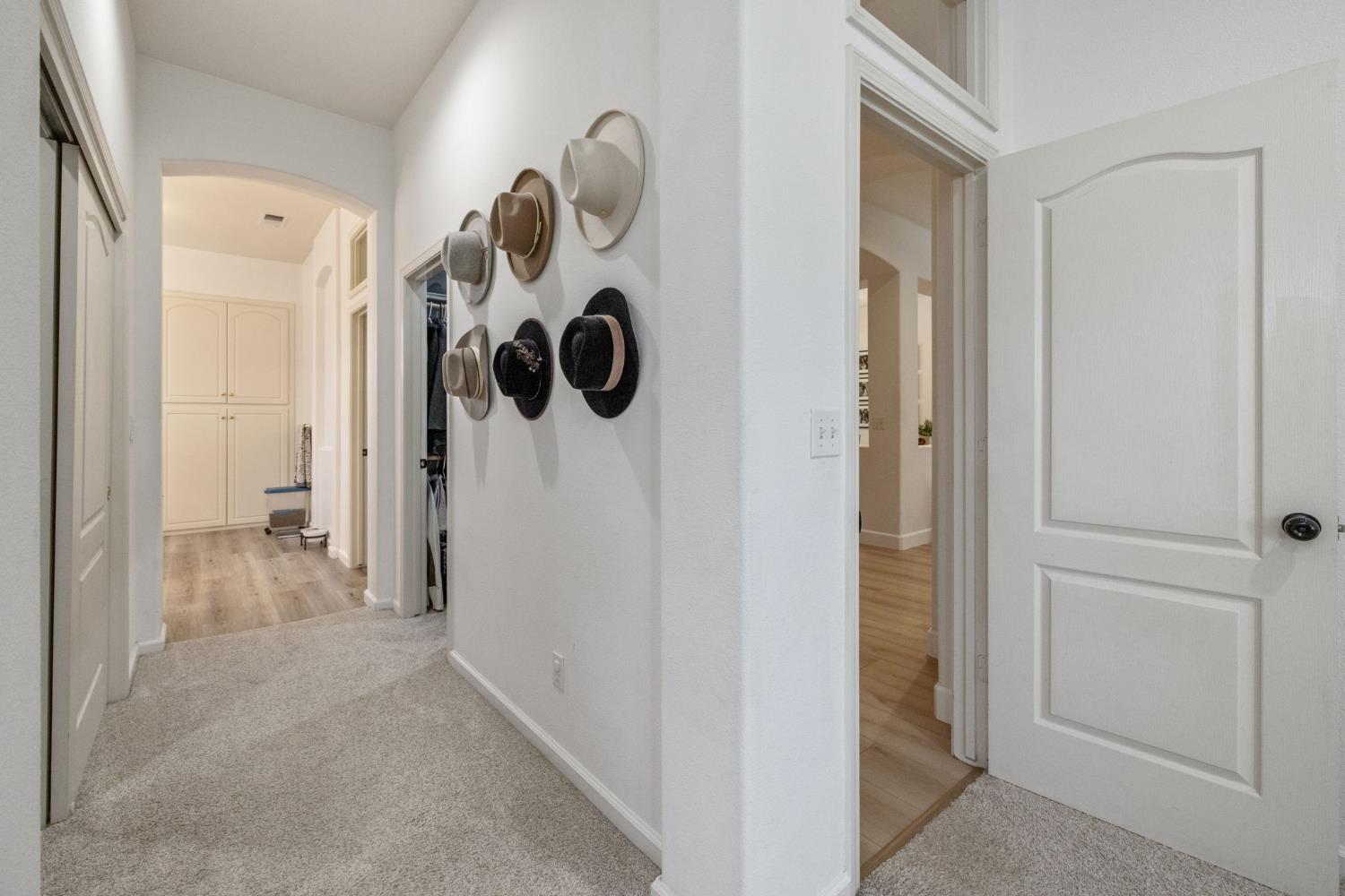 2715 Bellaire Ave, Clovis, CA 93611