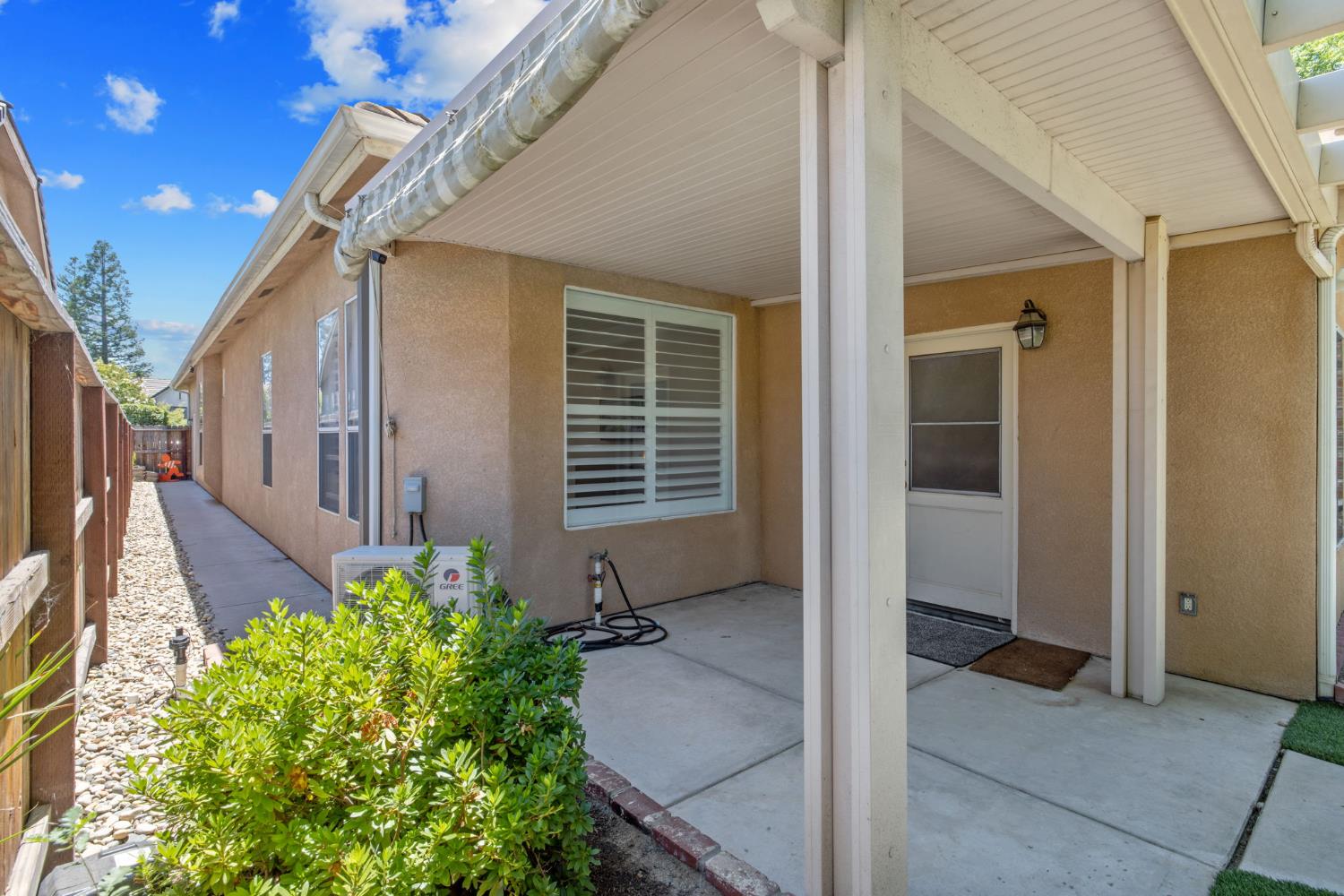 2715 Bellaire Ave, Clovis, CA 93611