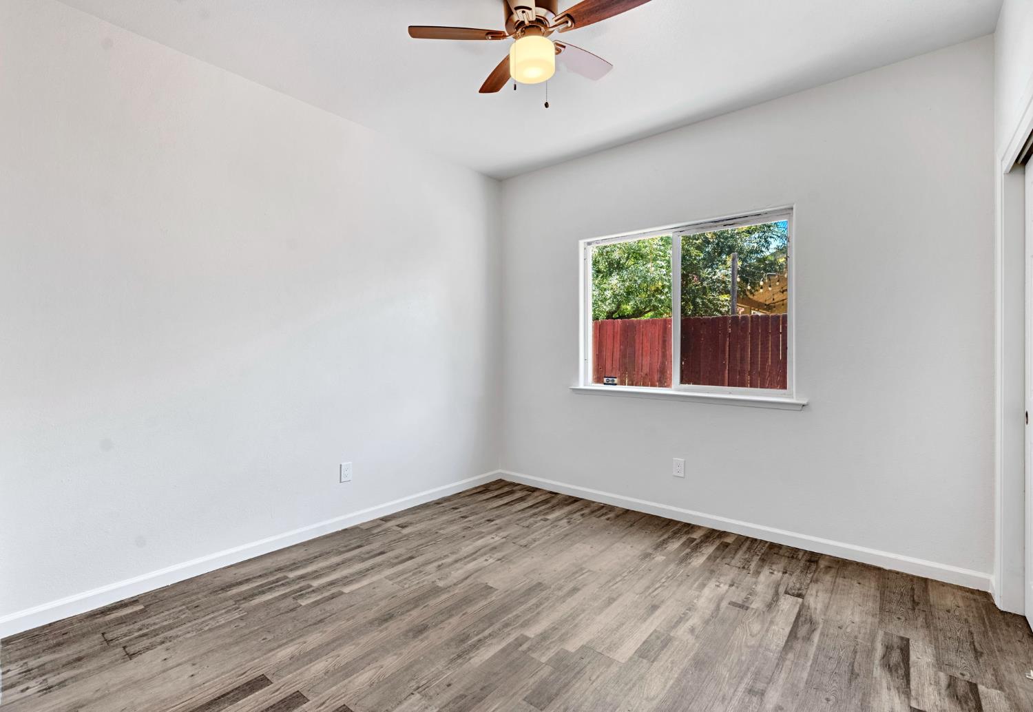 1742 Acacia Ave, Sanger, CA 93657
