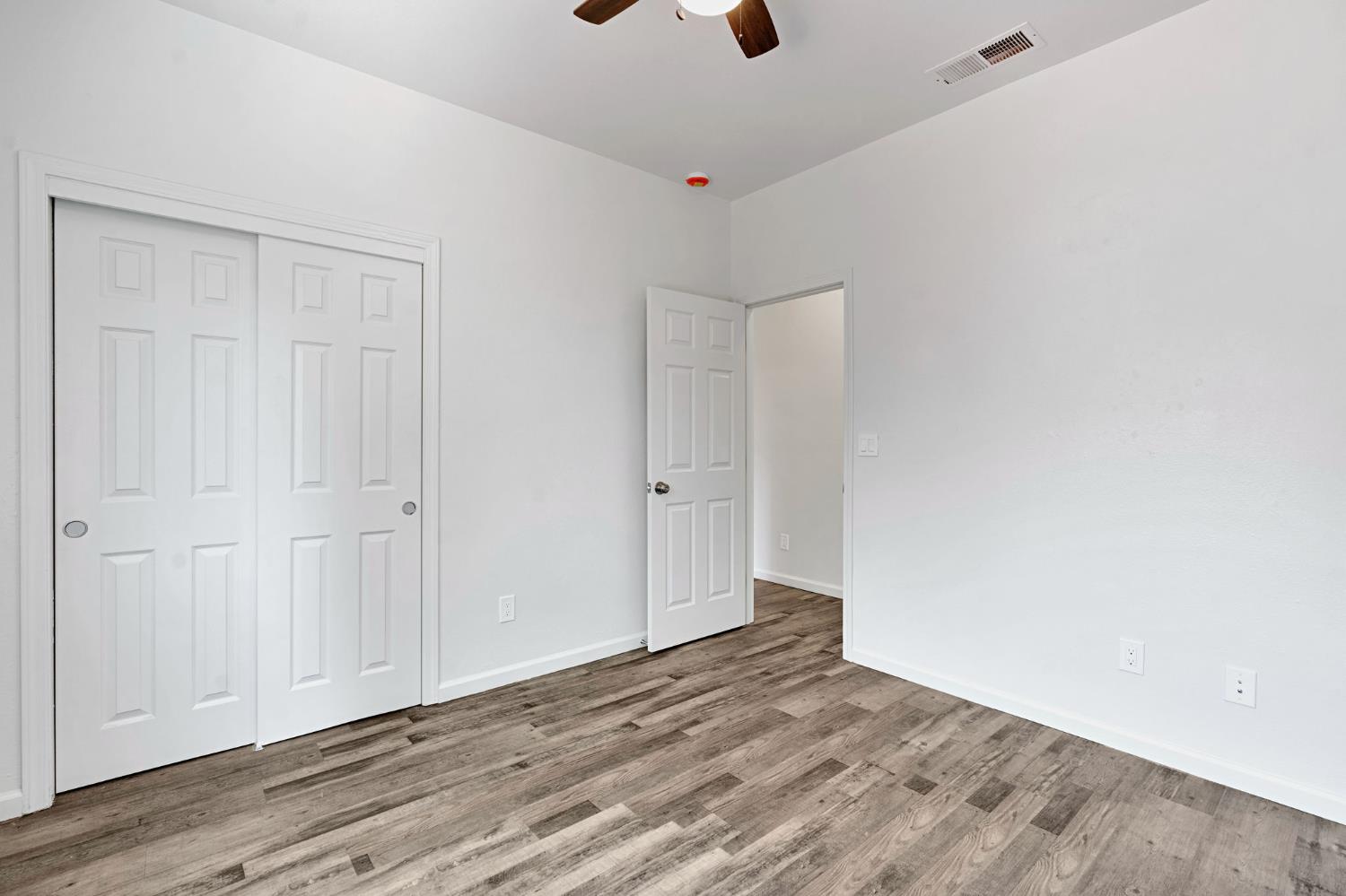 1742 Acacia Ave, Sanger, CA 93657
