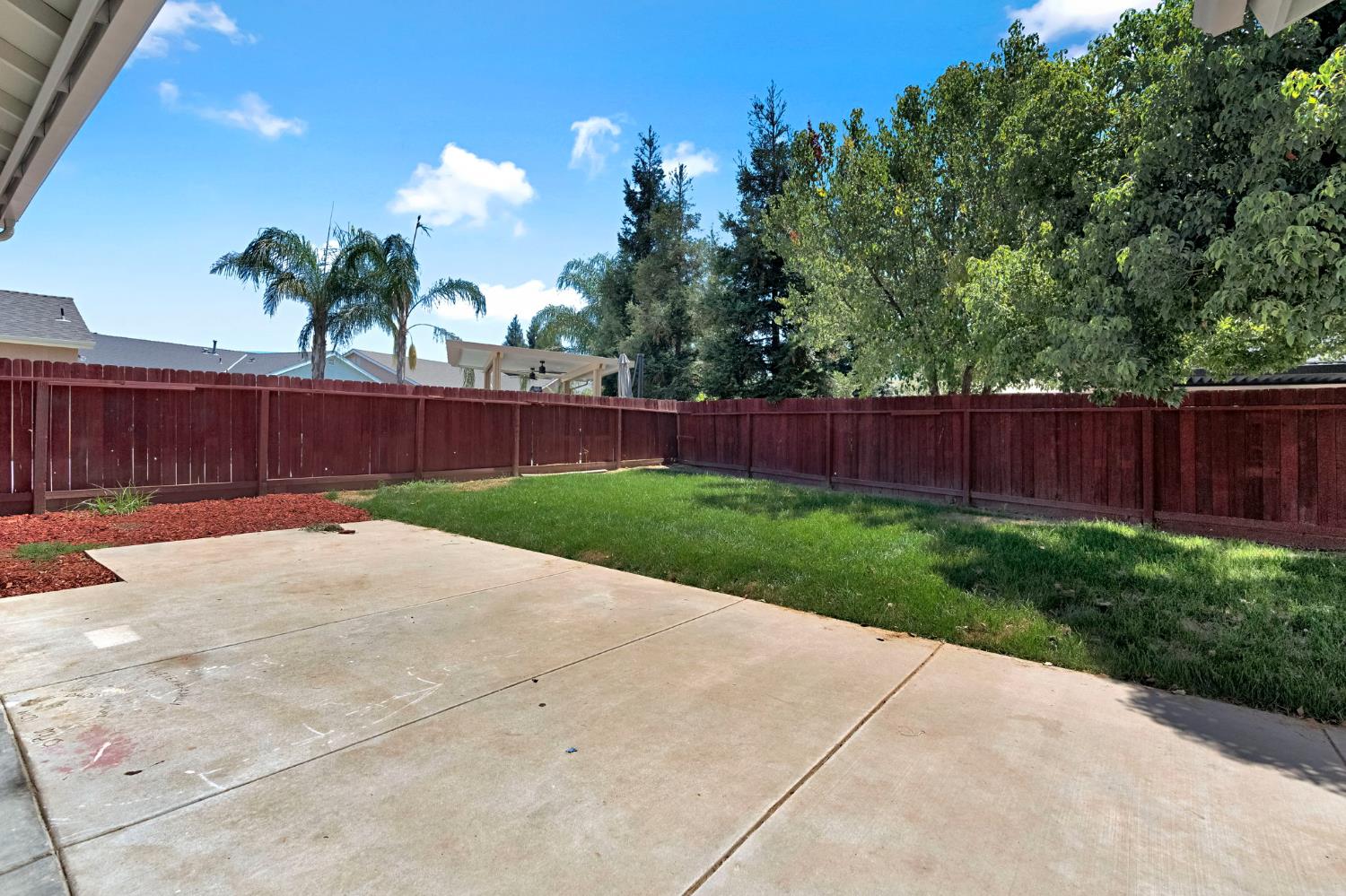 1742 Acacia Ave, Sanger, CA 93657