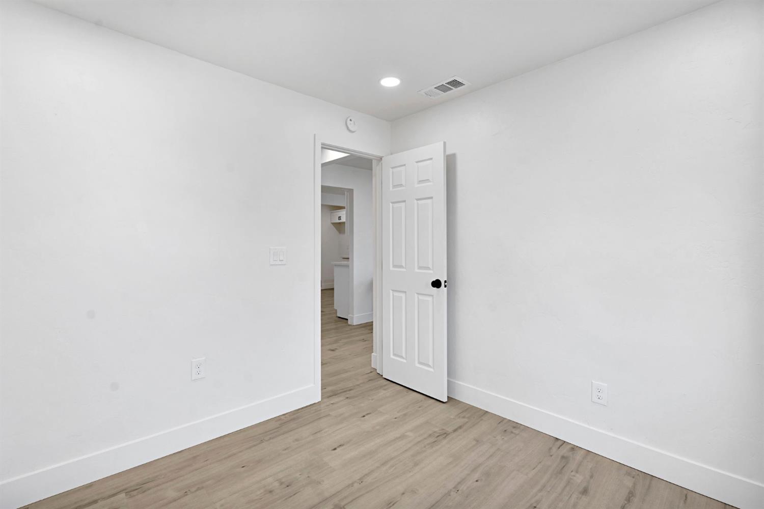 330 W Beechwood Ave, Pinedale, CA 93650