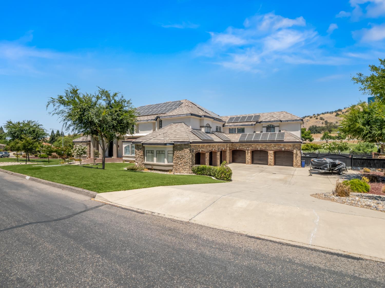 21700 Westmere Ln, Friant, CA 93626