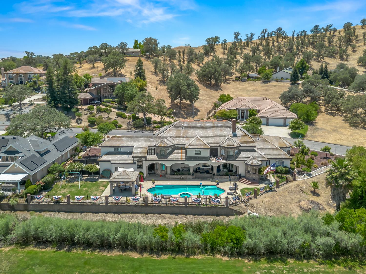 21700 Westmere Ln, Friant, CA 93626