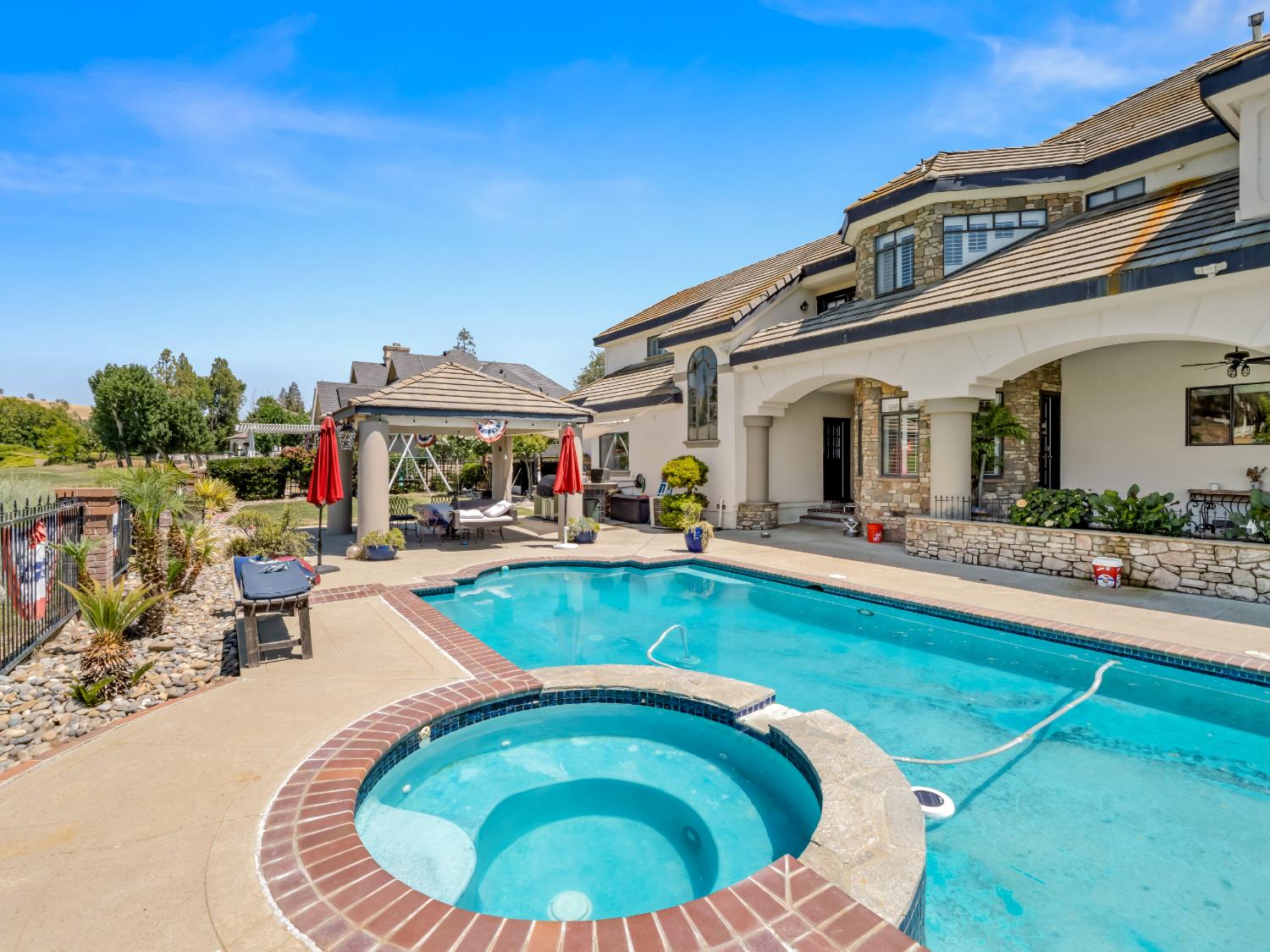 21700 Westmere Ln, Friant, CA 93626