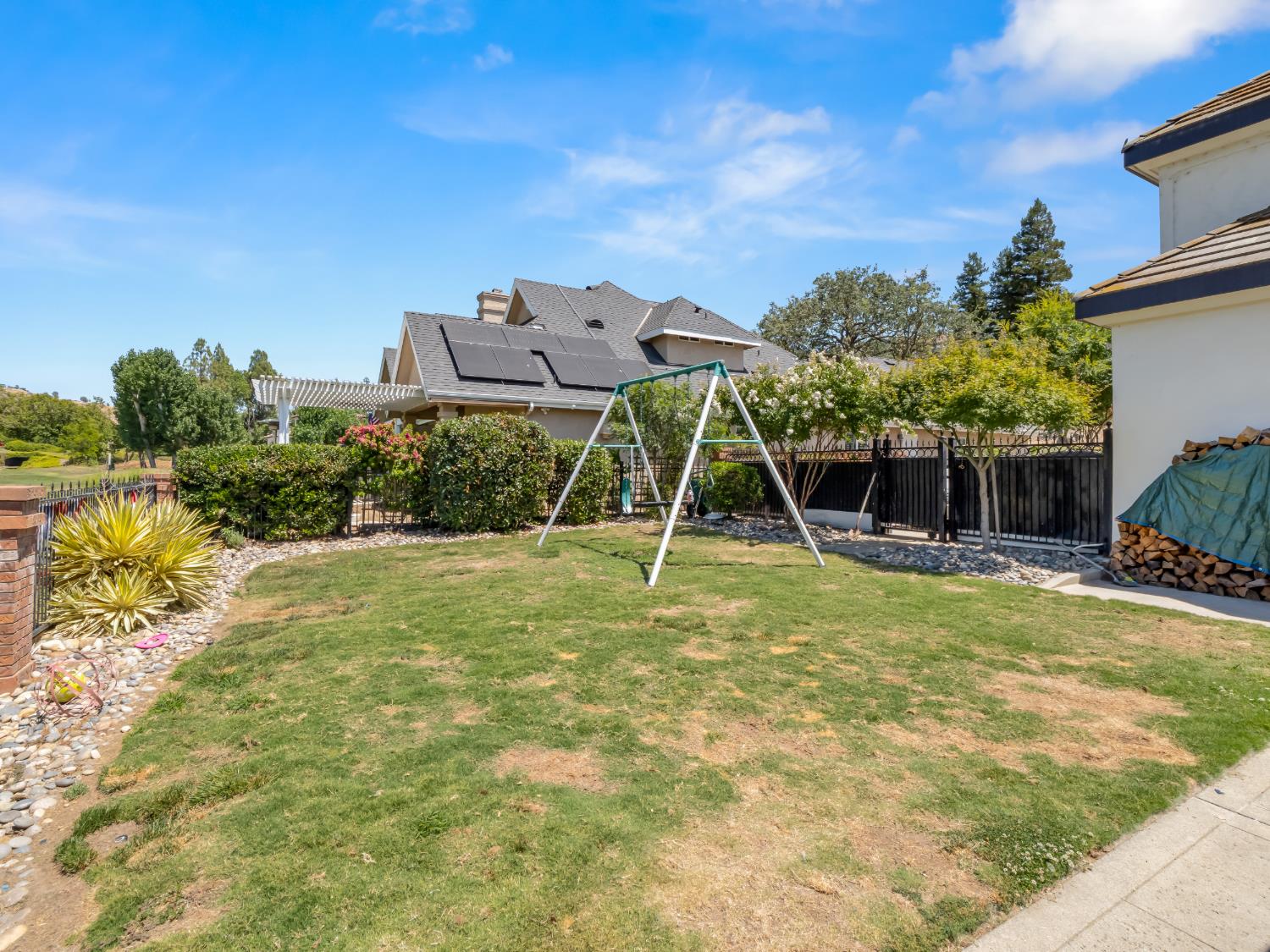 21700 Westmere Ln, Friant, CA 93626