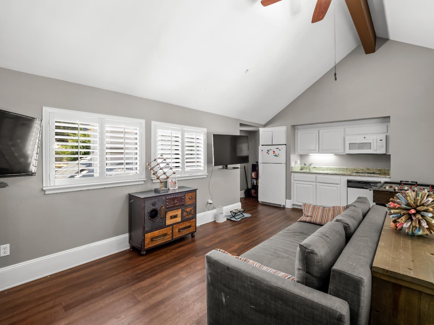 21700 Westmere Ln, Friant, CA 93626