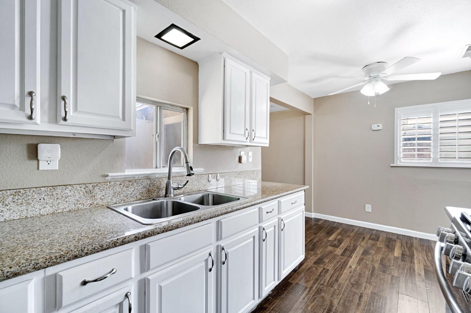 4423 E Floradora Ave, Fresno, CA 93703