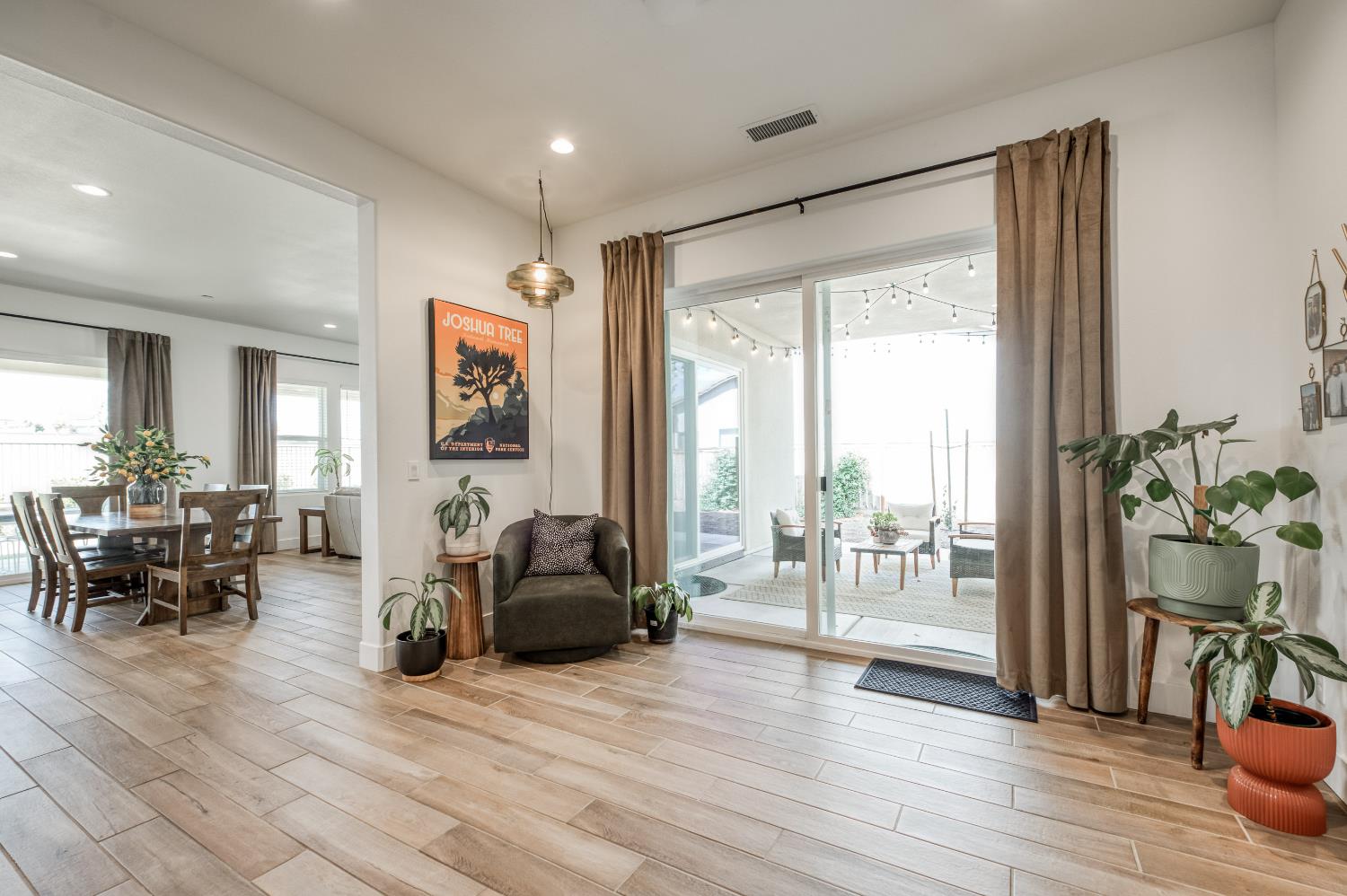 948 Beaver Pond, Madera, CA 93636