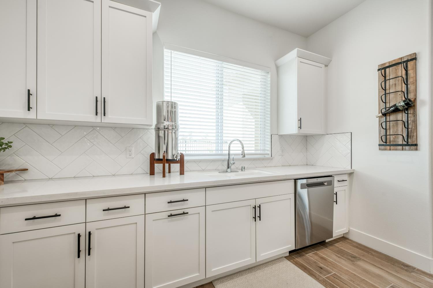 948 Beaver Pond, Madera, CA 93636