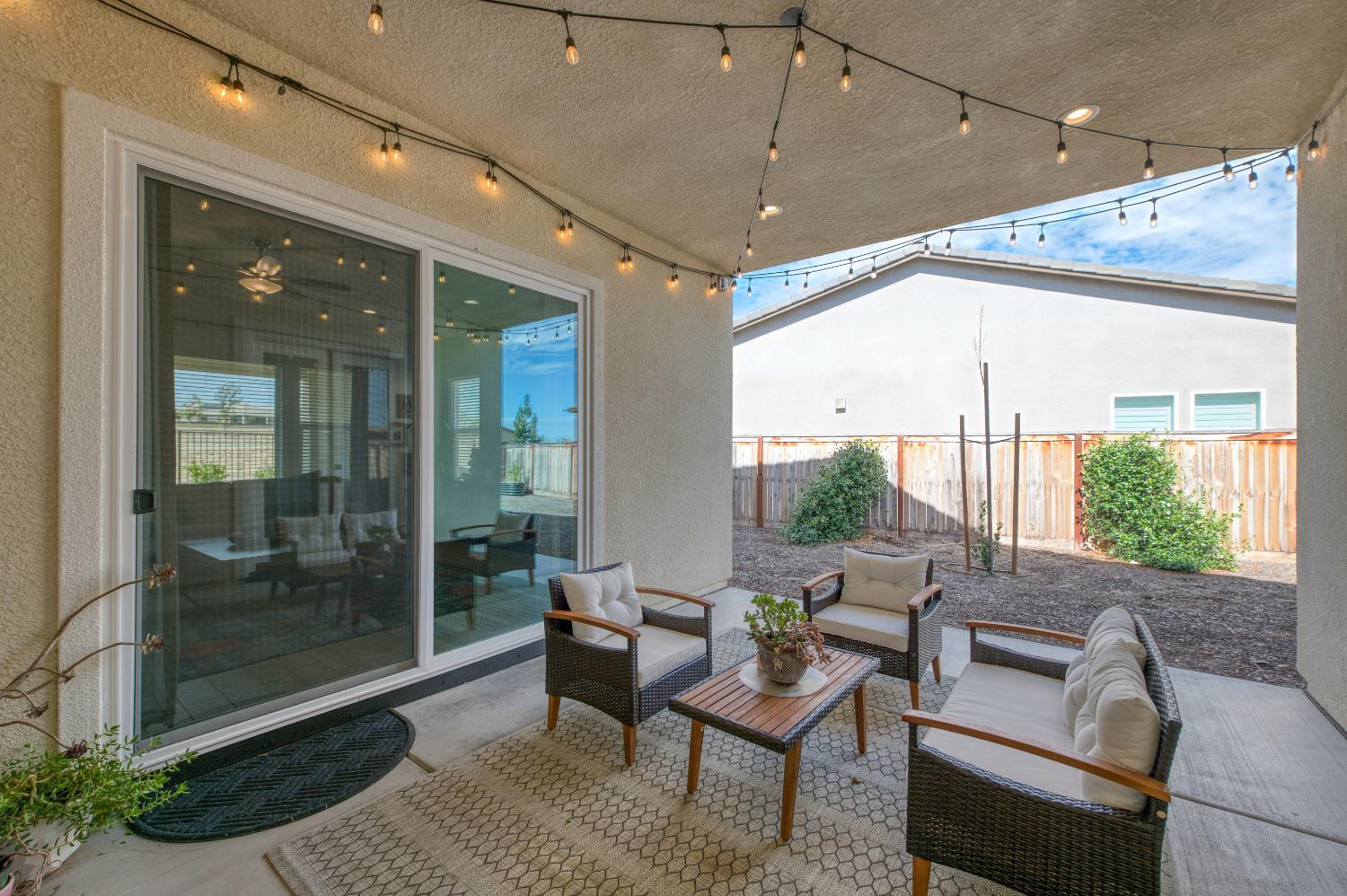948 Beaver Pond, Madera, CA 93636